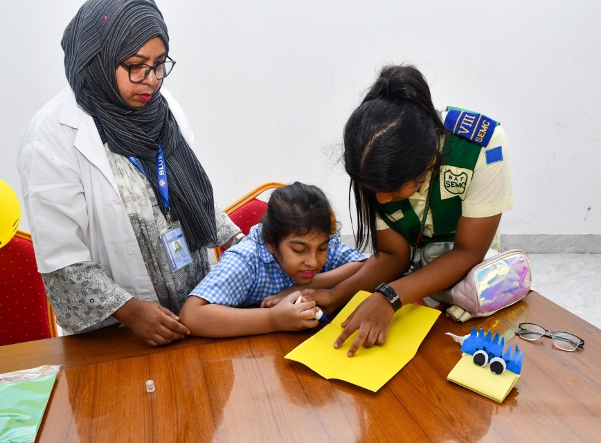 Puppet Making Workshop for the Gifted Children